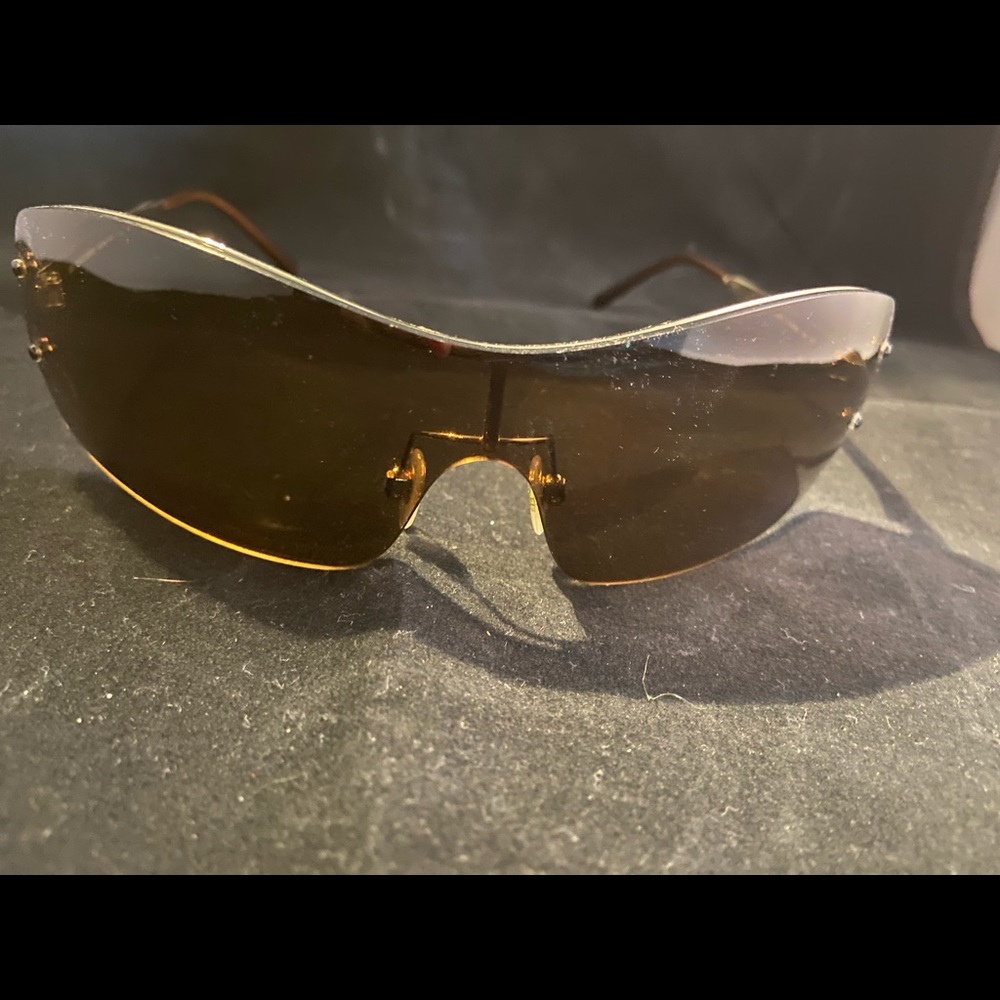 Perfect condition Burberry sunglasses with case.